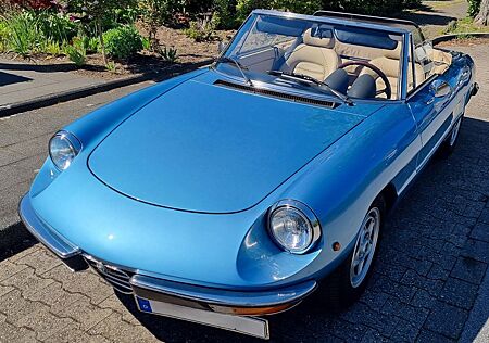 Alfa Romeo Spider Veloce 2000