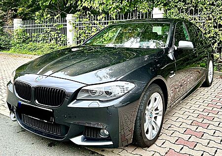 BMW 530d xDrive, M-Paket, Schiebedach, Ledersitze