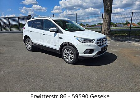 Ford Kuga Titanium, 2.0 TDCi, Schaltgetriebe, 4x4