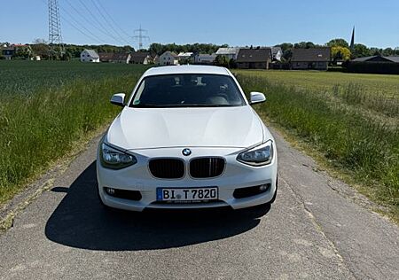 BMW 114i -
