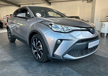 Toyota C-HR Hybrid Team D