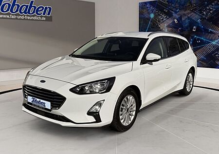 Ford Focus Titanium + LED + Winterpaket