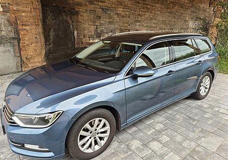 VW Passat Variant Volkswagen 2.0 TDI DSG Comfortline Varia...