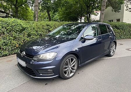VW Golf Volkswagen 2.0 TDI R-Line BMT LOUNGE/Bi-Xenon/Standhz