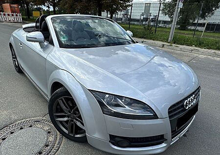 Audi TT Coupe/Roadster 2.0 S-Line/Navi/Xenon