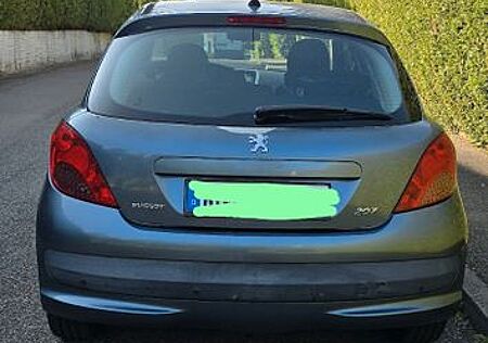 Peugeot 207 TÜV Neu Service Neu
