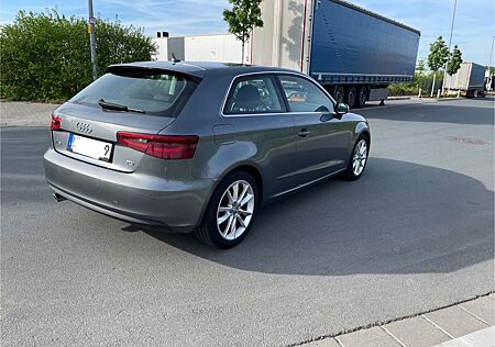 Audi A3 1.6 TDI Eu5 TÜV NEU