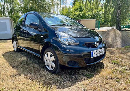 Toyota Aygo (X) Aygo (X) 1,0-l-VVT-i - (aus 2. Hand)