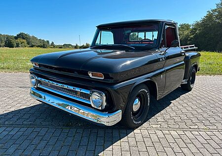 Chevrolet C10 Apache Custom Stepside V8 5.7 Liter