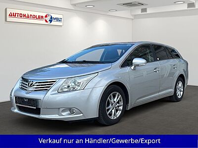 Toyota Avensis Kombi 1.8i AAC Navi PDC