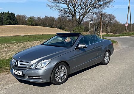 Mercedes-Benz E 200 Cabriolet BlueEFF. wie neu