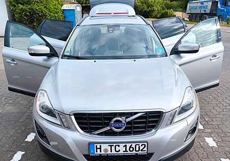 Volvo XC 60 XC60 2.4D AWD Momentum Geartronic Momentum