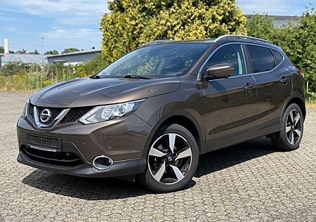 Nissan Qashqai 360° KAMERA* PANO * NAVI * SITZHEIZUNG *