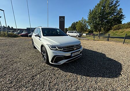 VW Tiguan Volkswagen 2.0 TDI SCR 147kW DSG 4MOTION R-Line ...