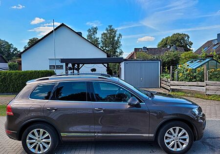 VW Touareg Volkswagen 3.0 V6 TDI Tiptr Exclusive BMT Terra...