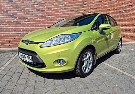 Ford Fiesta Titanium SITZHEIZUNG, TEMPOMAT, PDC, 2.HD