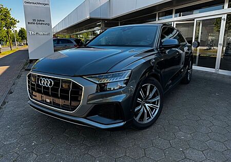 Audi Q8 55 TFSI e quattro S line Matrix/Nachtsicht