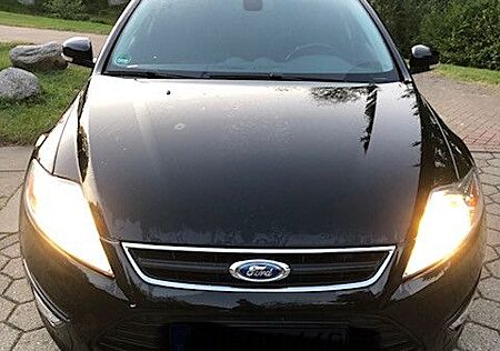 Ford Mondeo 2,0TDCi 103kW Black Magic Turnier Pow...