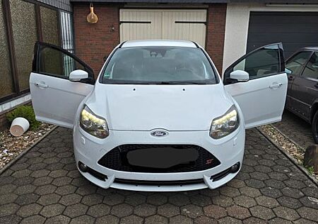 Ford Focus 2,0 EcoBoost ST Leder-Exklusiv-Paket ST
