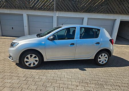 Dacia Sandero SCe 75 Essential Essential