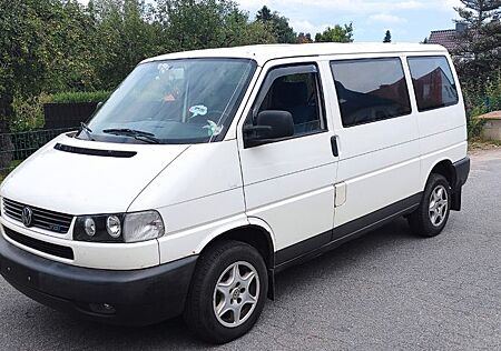 VW T4 Caravelle Volkswagen 2,5-l-Diesel TDI 65kW Standard