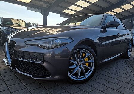 Alfa Romeo Giulia Veloce Q4 Aut-F1 Leder Nav Kamera PERFEKT