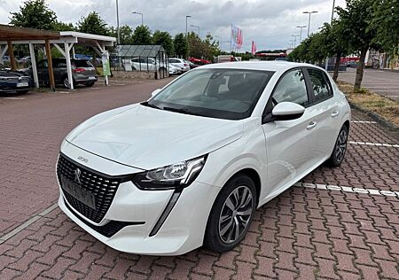 Peugeot 208 1.2 Benzin 75PS Navi PDC 79.000km