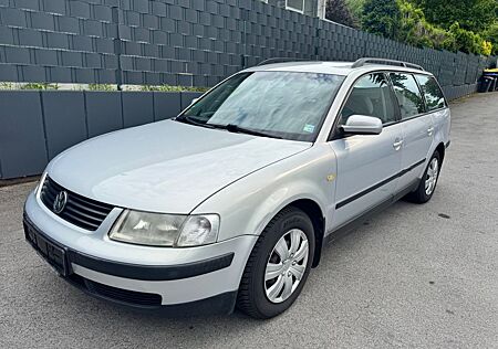 VW Passat Volkswagen Comfortline 1,6