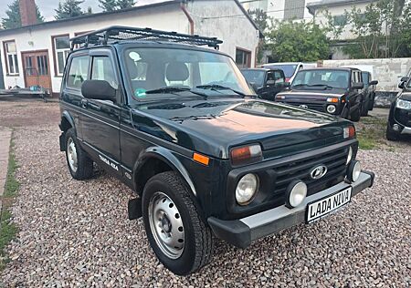 Lada Taiga Urban*AHK*4x4*CD Radio*HU 01.2027*