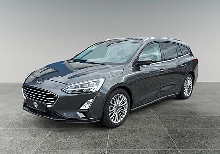 Ford Focus Turnier Titanium TüV & Service Neu/AHK