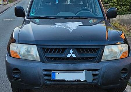 Mitsubishi Pajero 3,2 DI-D - mit AHK