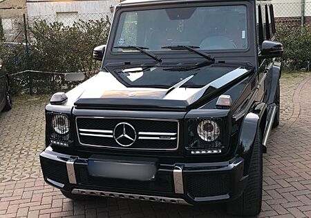 Mercedes-Benz G 63 AMG , Sehr gepflegt,Carbon, schwarz/rot,Voll