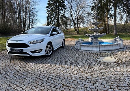Ford Focus Turnier ST-Line 8-Fach AT-Motor bei 107tkm