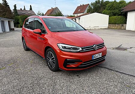 VW Touran Volkswagen 1.8 TSI DSG R-Line Standheizung