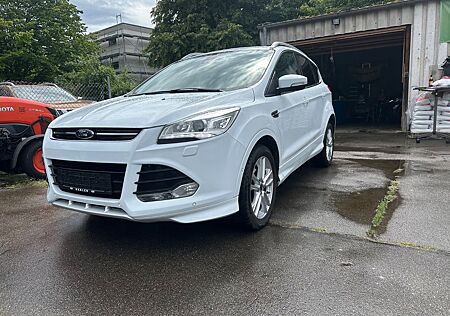 Ford Kuga 1,6 EcoBoost 2x4 110kW Titanium Titanium