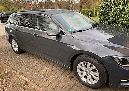 VW Passat Variant Volkswagen 1.6 TDI DSG BMT Comfortline V...