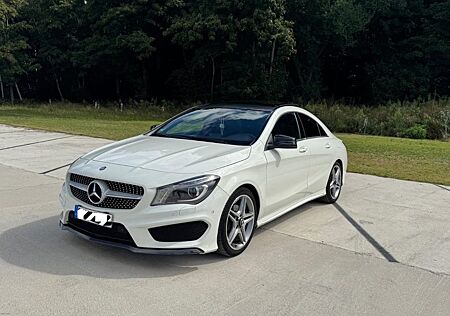 Mercedes-Benz CLA 200 AMG Line Panorama Tüv 01/2027