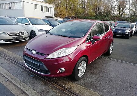Ford Fiesta Titanium,1,25L TÜV Neu, Klimat,Sitzheizng