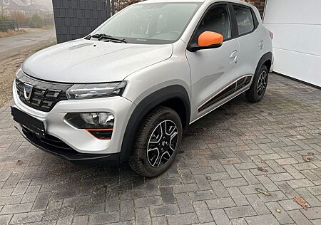 Dacia Spring Comfort Plus mit Navi und Rückfahrkamera