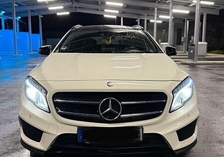 Mercedes-Benz GLA 200 AMG Line AMG Line