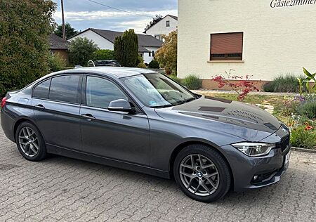 BMW 318i -