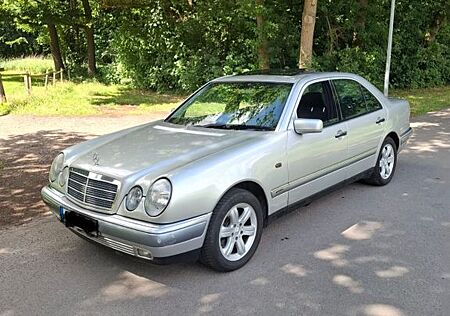 Mercedes-Benz E 300 TD ELEGANCE Elegance