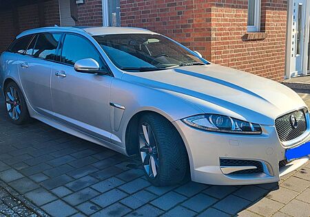 Jaguar XF 3.0 L V6 Diesel Sportbrake -