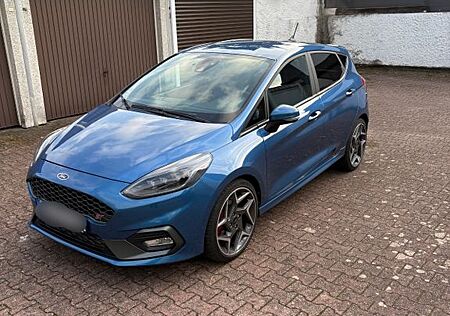 Ford Fiesta 1,5 EcoBoost ST mit Leder-Exklusiv-Pa...