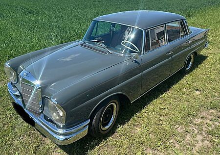 Mercedes-Benz 220 Sb