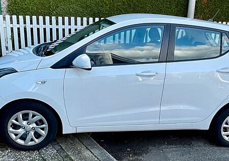 Hyundai i10 1.0 Trend Automatik