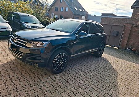 VW Touareg Volkswagen 3.0 V6 TDI Tiptr Exclusive BMT Terra...