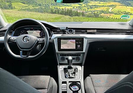 VW Passat Variant Volkswagen 2.0 TDI SCR DSG Comfortline V...