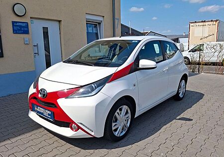 Toyota Aygo (X) -play touch Business 51 kW (69 PS), Sch...