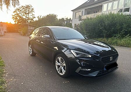 Seat Leon 2.0 TDI DSG FR Navi LED Kamera PDC LM